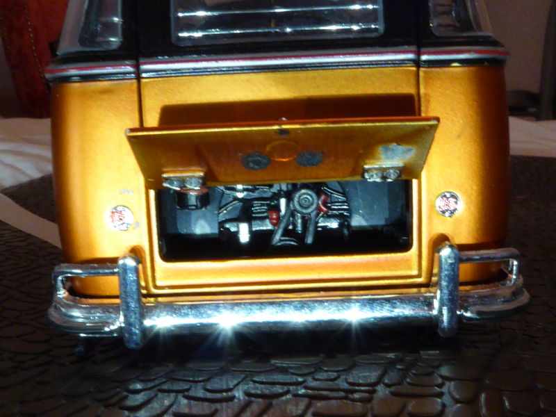 Illustration for article titled LaLD car week : teutonic Tuesday - 1959 VW Microbus Deluxe